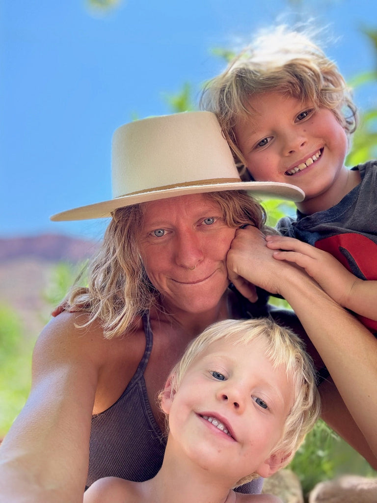 Ali Root of Sister Root Medicinals & Wise Raven Herbs